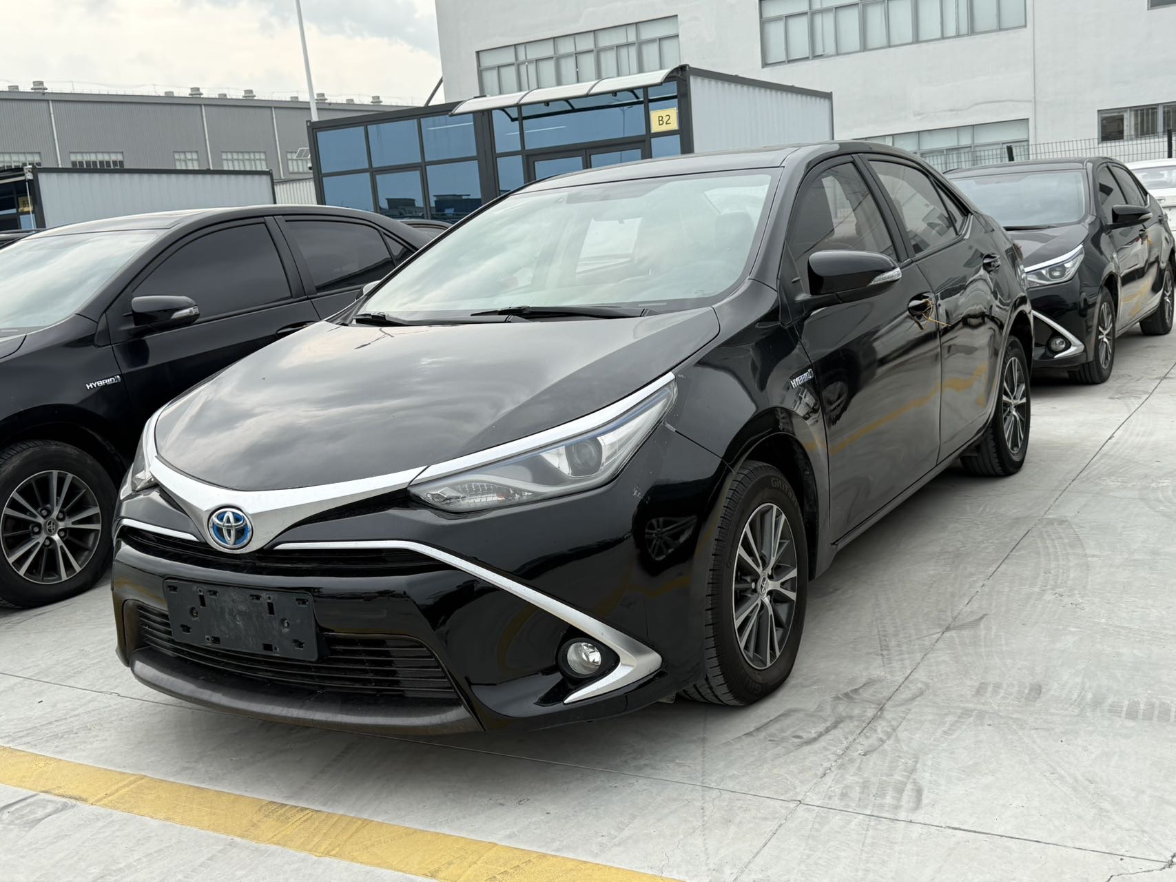 丰田雷凌1.8双擎版