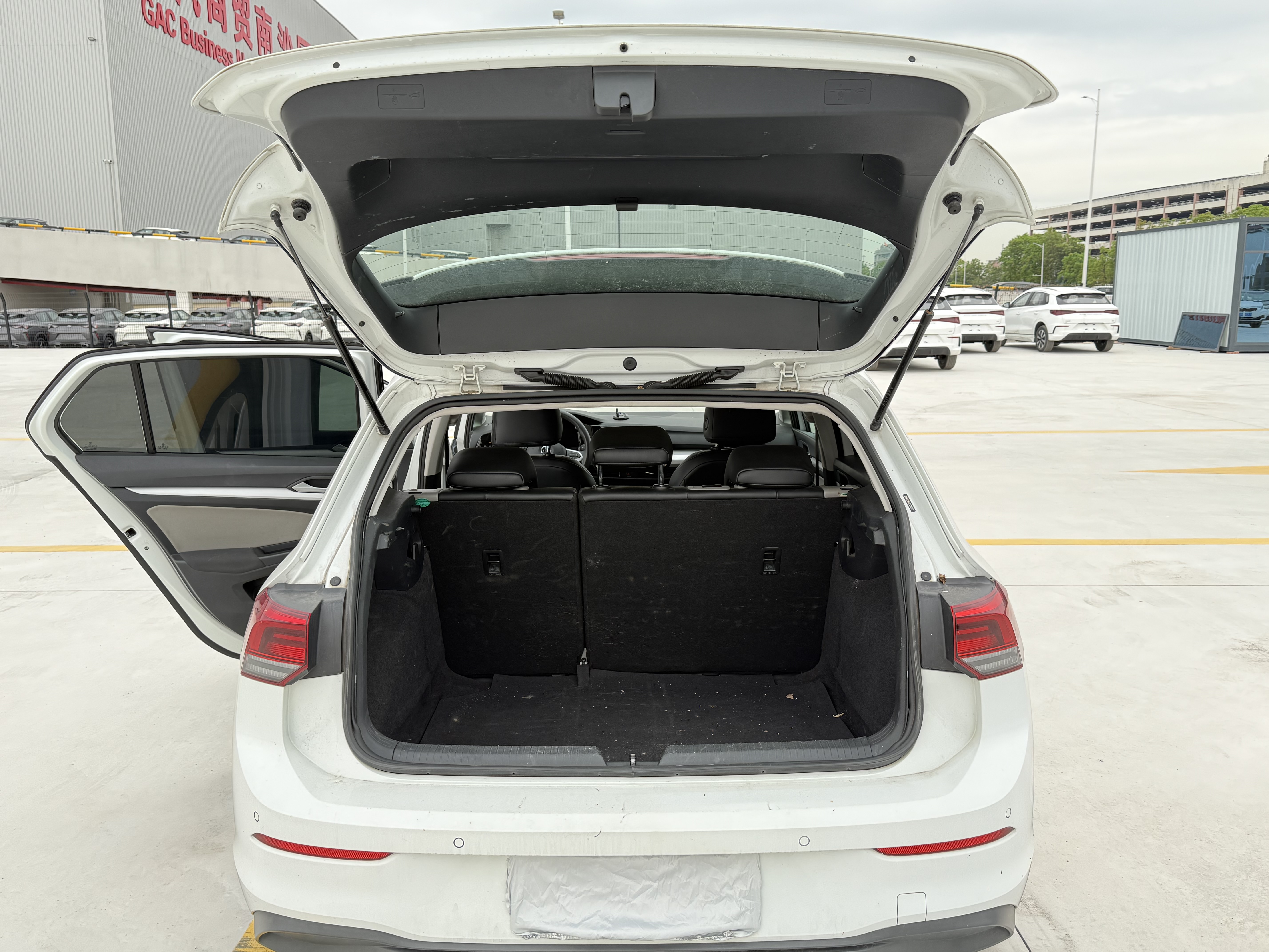 2023 Volkswagen Golf
